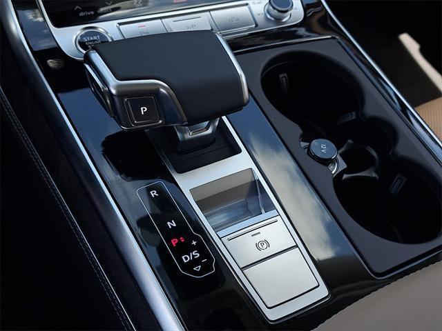 new 2025 Audi Q7 car, priced at $78,250