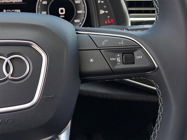 new 2025 Audi Q7 car, priced at $78,250