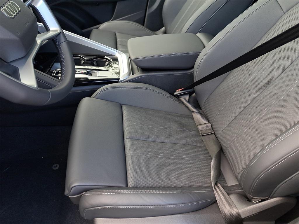 new 2025 Audi Q5 car, priced at $60,950