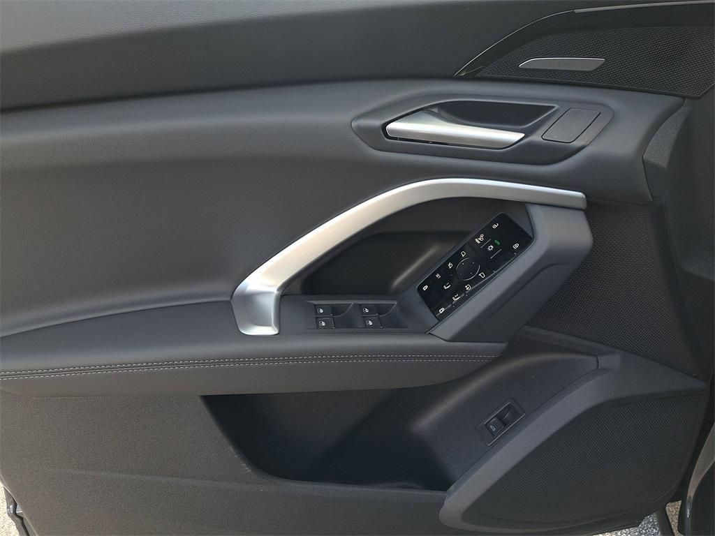 new 2025 Audi Q5 car, priced at $60,950