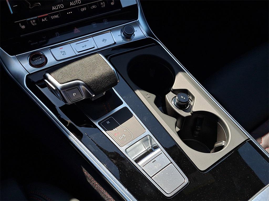 new 2026 Audi RS 6 Avant car, priced at $152,090