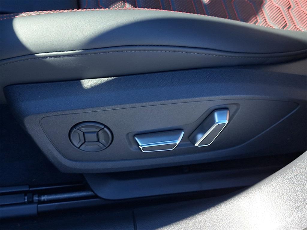 new 2026 Audi RS 6 Avant car, priced at $152,090