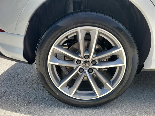 new 2025 Audi Q3 car, priced at $44,105