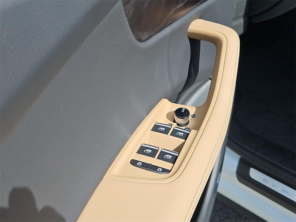 new 2025 Audi Q8 car, priced at $83,715