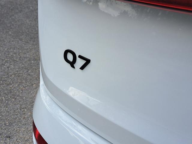 new 2025 Audi Q7 car, priced at $66,085