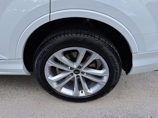 new 2025 Audi Q7 car, priced at $66,085