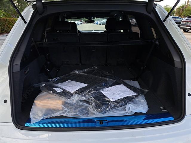 new 2025 Audi Q7 car, priced at $66,085
