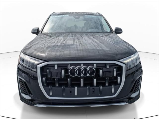 new 2025 Audi Q7 car, priced at $79,710