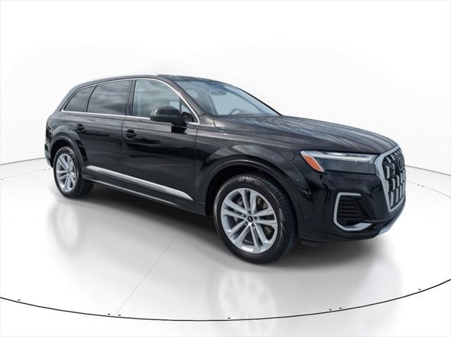 new 2025 Audi Q7 car, priced at $79,710