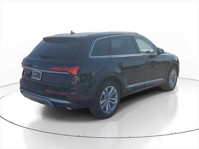 new 2025 Audi Q7 car, priced at $66,400