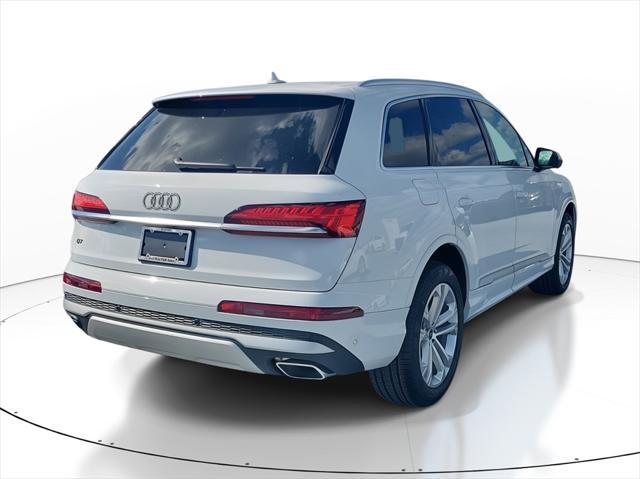 new 2025 Audi Q7 car, priced at $70,480