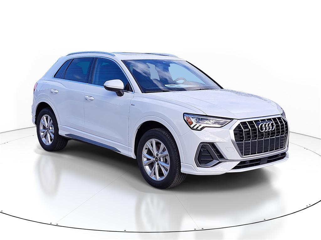 new 2025 Audi Q3 car, priced at $45,925