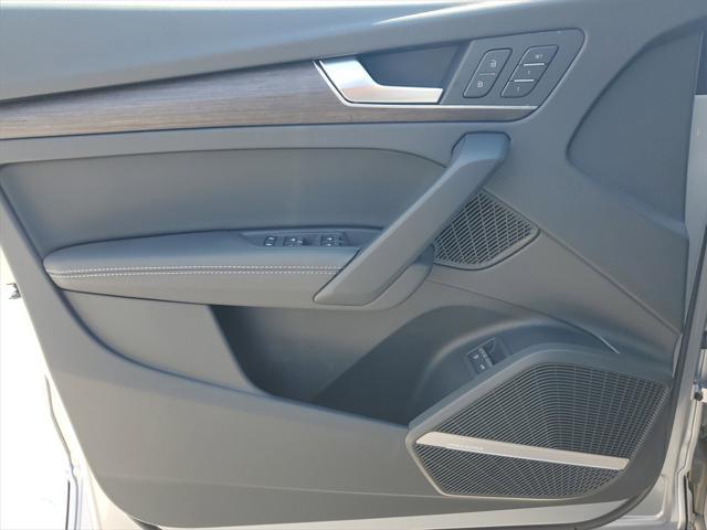 new 2025 Audi Q5 car, priced at $64,985