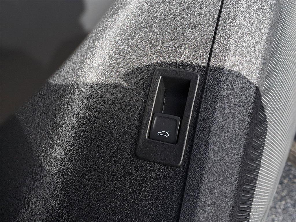 new 2025 Audi Q5 car, priced at $61,390