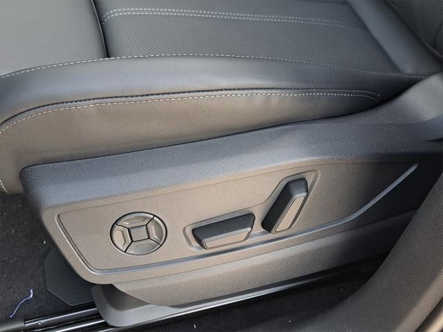 new 2025 Audi Q5 car, priced at $61,390