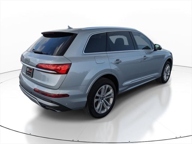 new 2025 Audi Q7 car, priced at $73,275