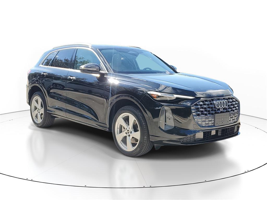 new 2025 Audi Q5 car, priced at $61,390