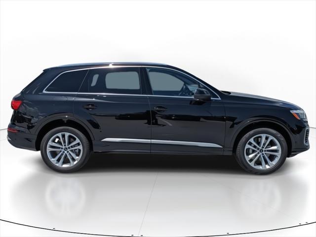 new 2025 Audi Q7 car, priced at $70,875