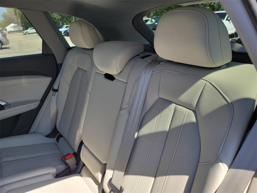 new 2025 Audi Q5 car, priced at $64,250