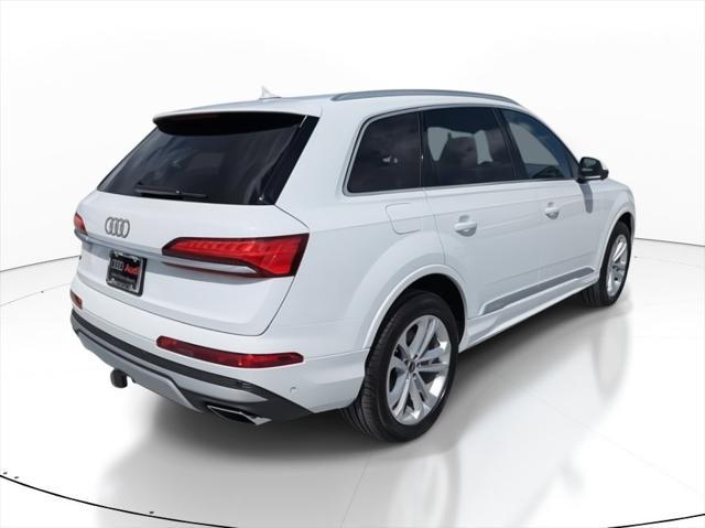 new 2025 Audi Q7 car, priced at $73,655