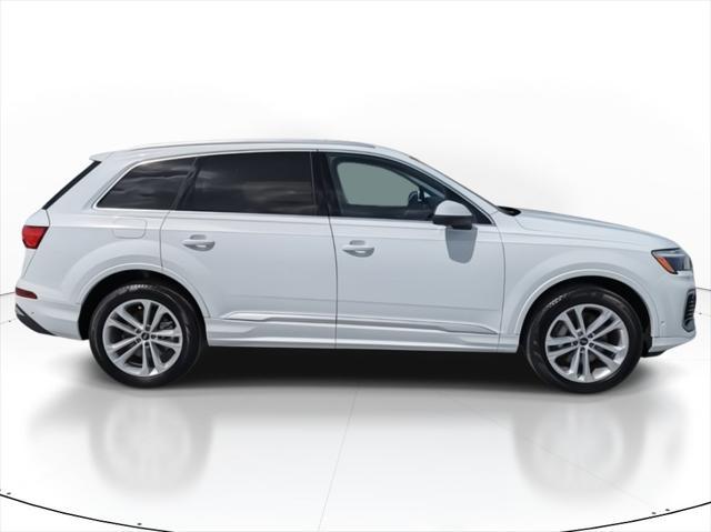 new 2025 Audi Q7 car, priced at $73,655