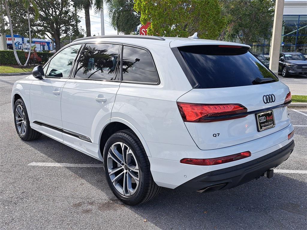 new 2026 Audi Q7 car, priced at $67,895