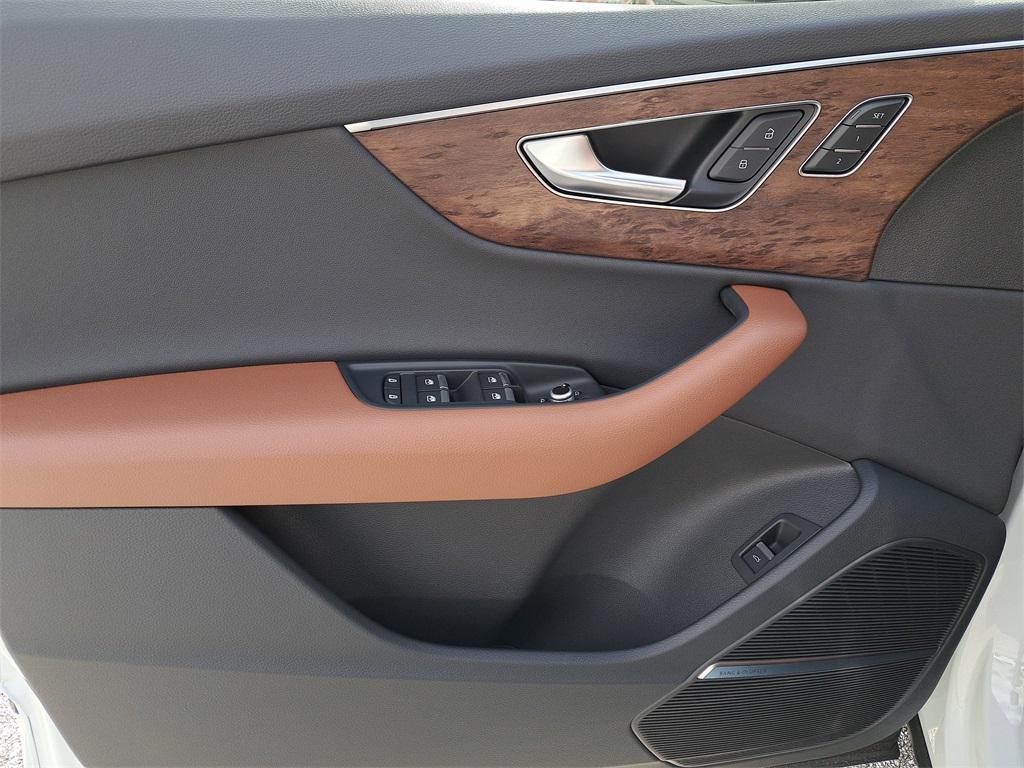 new 2026 Audi Q7 car, priced at $67,895