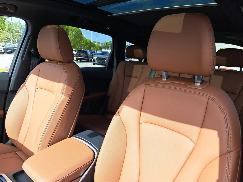 new 2026 Audi Q7 car, priced at $67,895