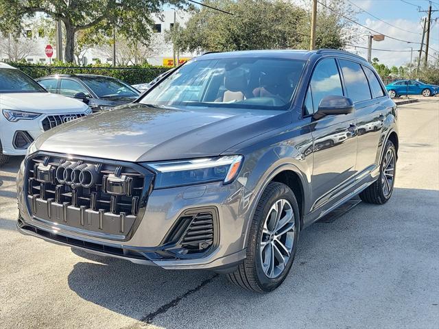 new 2025 Audi Q7 car, priced at $68,425