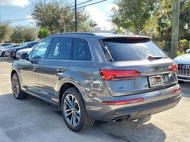 new 2025 Audi Q7 car, priced at $68,425