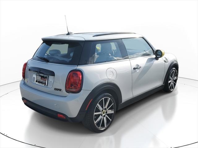 used 2022 MINI Hardtop car, priced at $20,992