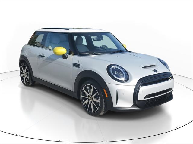 used 2022 MINI Hardtop car, priced at $20,992