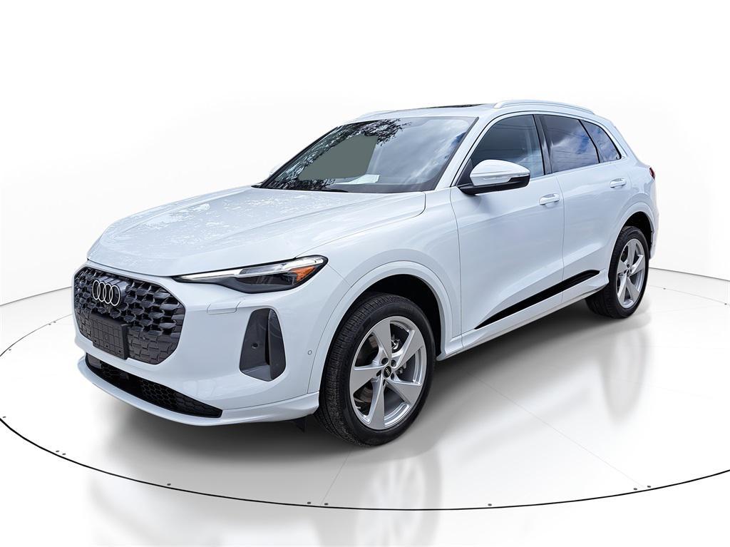 new 2025 Audi Q5 car, priced at $60,950