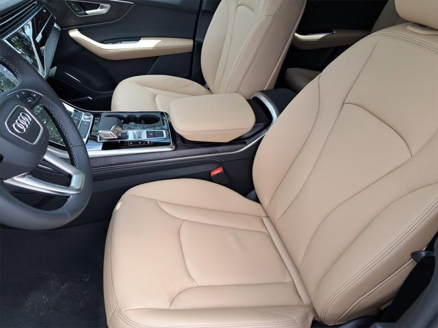 new 2025 Audi Q7 car, priced at $69,075