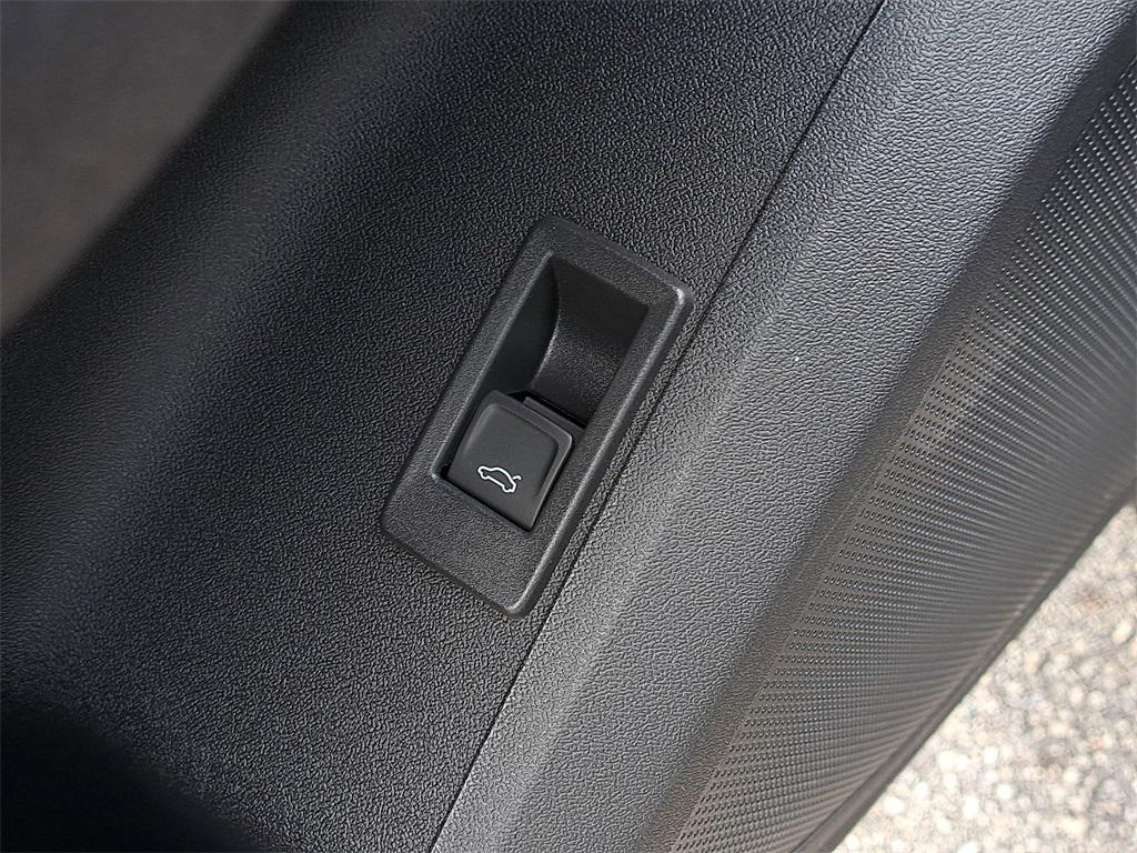 new 2025 Audi SQ5 car, priced at $74,065