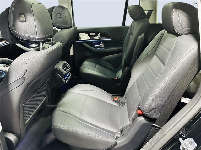 new 2025 Mercedes-Benz GLS 450 car, priced at $100,725