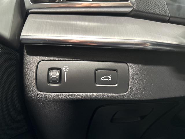used 2022 Volvo XC90 car, priced at $36,981