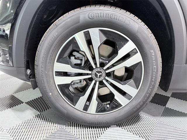 new 2025 Mercedes-Benz GLB 250 car, priced at $52,645