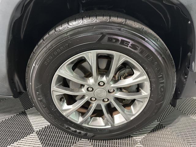 used 2020 Jeep Cherokee car, priced at $17,995