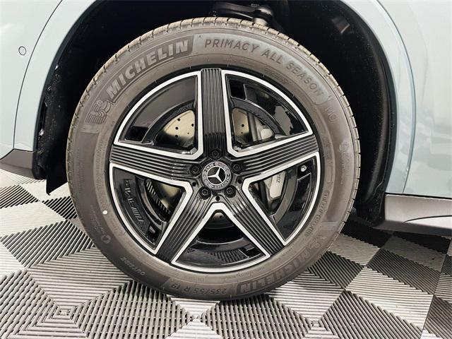 new 2025 Mercedes-Benz GLC 300 car, priced at $62,700
