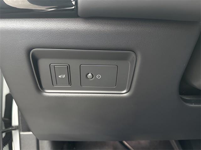 used 2022 Land Rover Range Rover Sport car, priced at $47,881