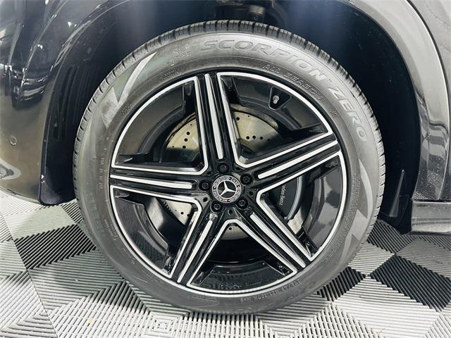 new 2025 Mercedes-Benz GLE 580 car, priced at $96,595