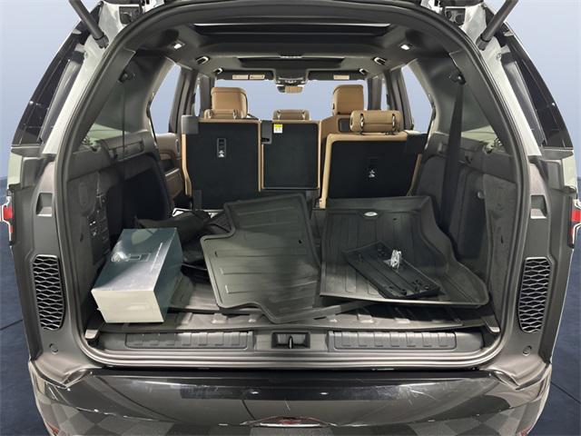 used 2025 Land Rover Discovery car, priced at $71,881
