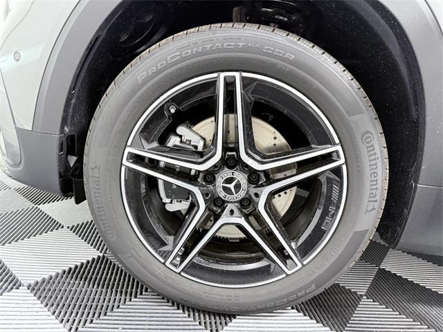 new 2025 Mercedes-Benz GLB 250 car, priced at $57,385