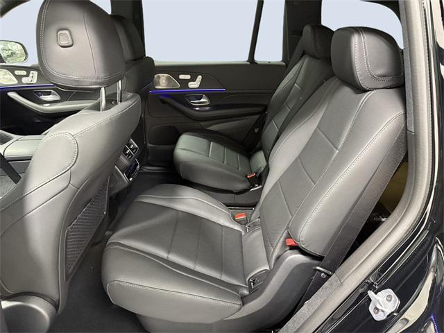 new 2025 Mercedes-Benz GLS 450 car, priced at $95,410