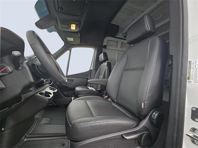 new 2025 Mercedes-Benz Sprinter 2500 car, priced at $70,827