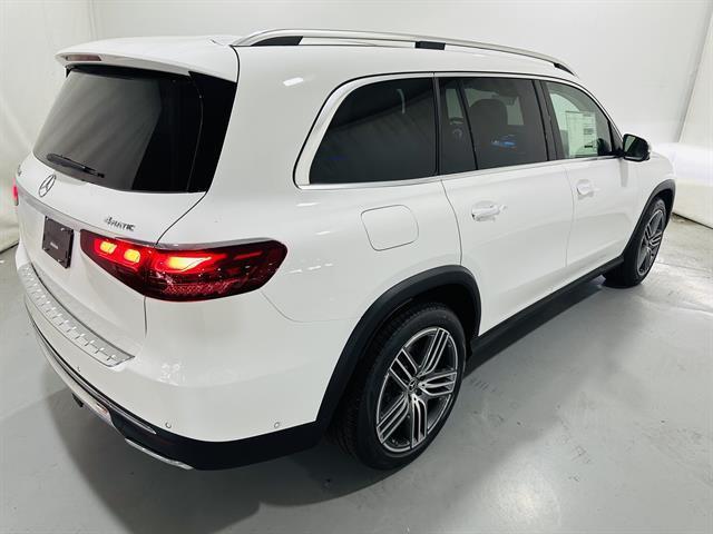 new 2024 Mercedes-Benz GLS 450 car