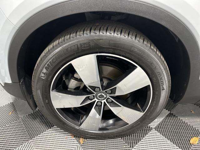 used 2022 Volvo XC40 car, priced at $28,881