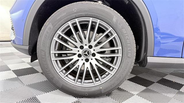 new 2026 Mercedes-Benz GLC 300 car, priced at $57,650