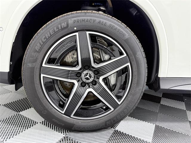 new 2025 Mercedes-Benz GLC 300 car, priced at $57,800